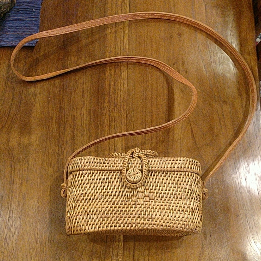 Woven grass purse with leather strap